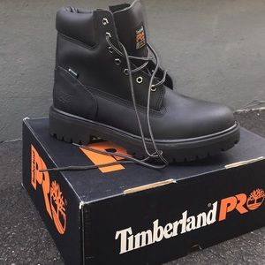 timberland boots SIZE 11.5 left